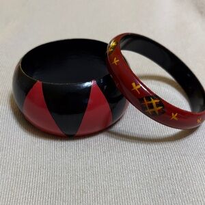 Red and Black Bangle Set
